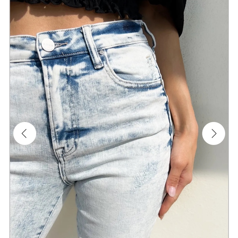 RISEN High Rise Capri Jeans - Picture 3 of 4